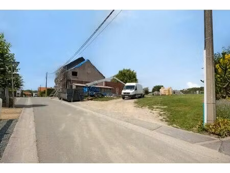 immo david vous présente: terrain à bâtir avec jardin