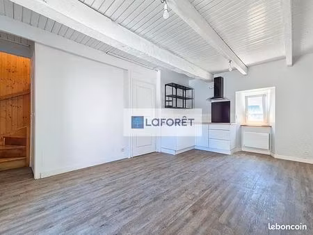 immeuble 5 pièces 61 m²