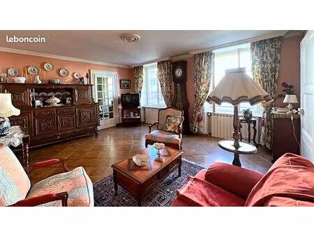 appartement 3 pièces 84 m²