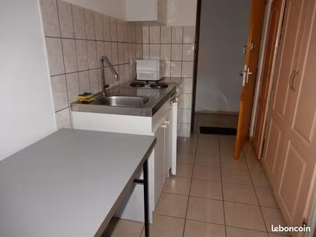 a louer studio meublé