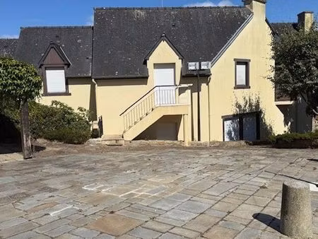 immeuble 230 m² le mene