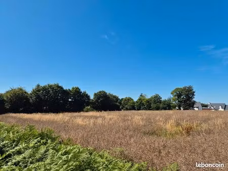 terrain à bâtir de 554 m2 à landrévarzec