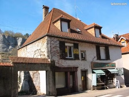 local 116 m² ornans