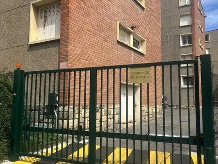 parking/box 1 pièce 25 m²