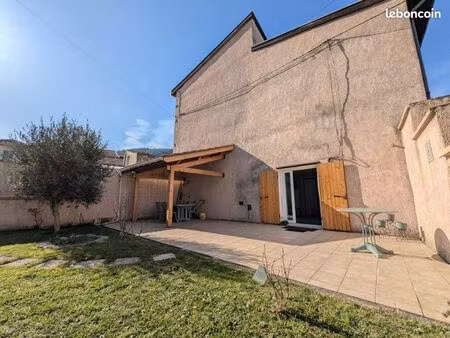 maison de village 4 pièces 55 m²