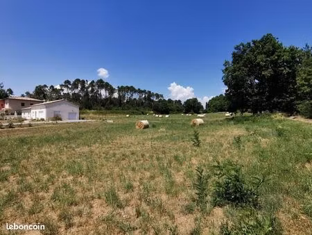 terrain 1064 m² mercuer