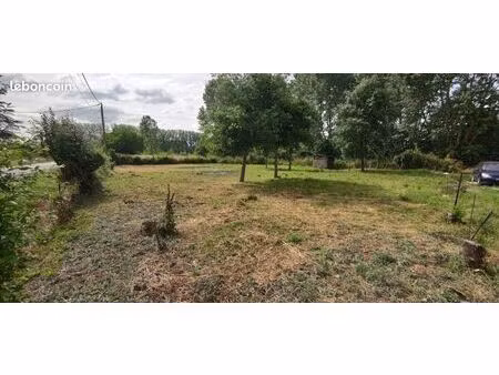 terrain 994 m² chârost