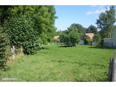terrain 2 300 m² thiescourt