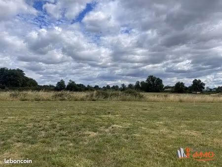 terrain 462 m² chalain-le-comtal