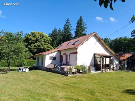 maison 180m² avec terrain de 1871m²