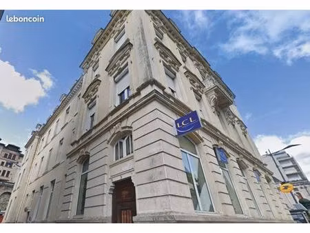 local professionnel en emplacement 1 au centre-ville de tulle