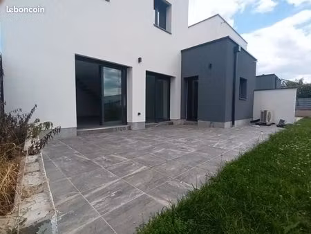 maison 9 pièces 150 m²