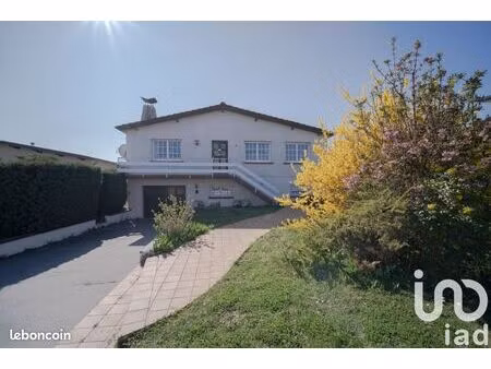 maison 8 pièces 137 m²