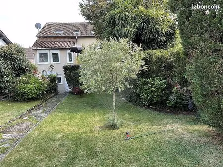 maison 6 pièces 151 m²