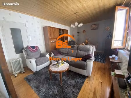 maison 8 pièces 151 m²