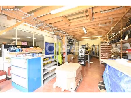 local d'activité 205 m²