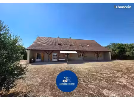 maison 9 pièces 272 m²