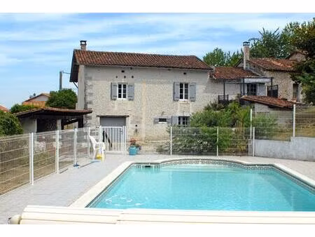 propriété entièrement restaurée