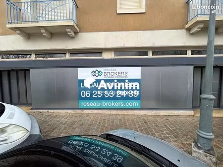 local commercial 814 m² parthenay