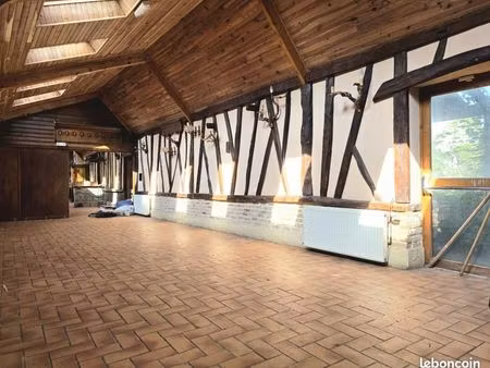 maison 2 pièces 330 m²