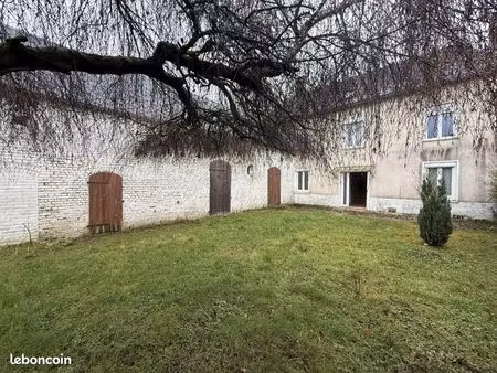 maison 8 pièces 165 m²
