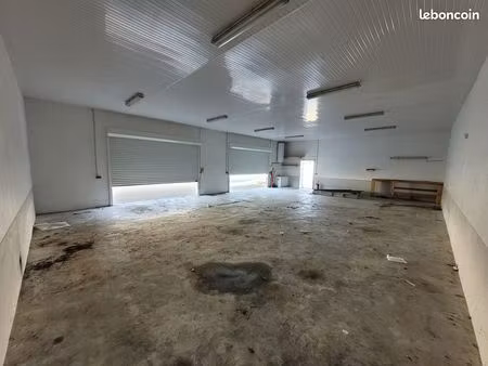 local entrepôt ambares 140m²