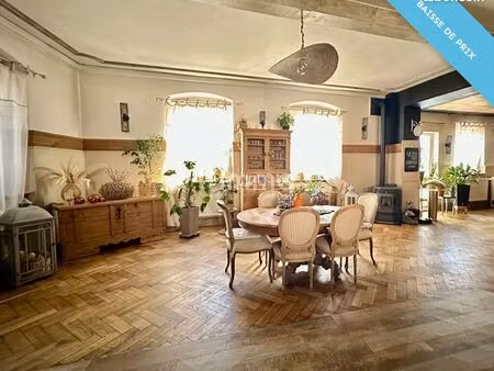 immeuble 9 pièces 355 m²
