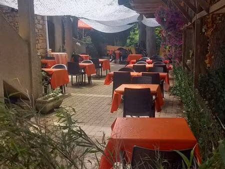 fond de commerce restaurant hotel