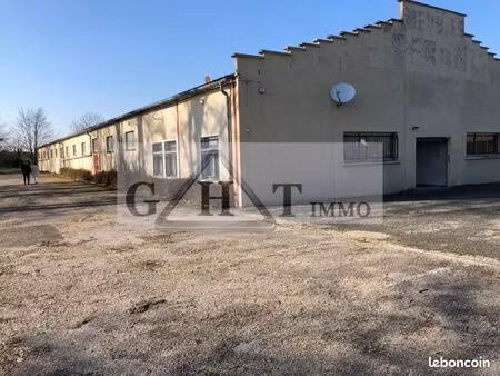 local industriel 1 300 m²
