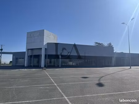 local commercial 762 m²