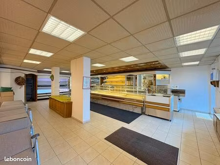 local commercial 217 m²