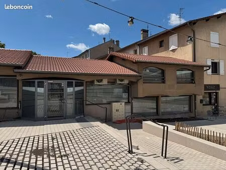 local commercial 287 m² bourg de peage