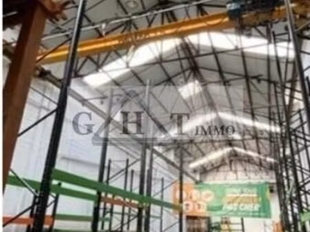 local industriel 550 m²