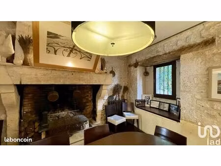 local 557 m² jarnac-champagne