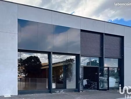 boutique 177 m² villecresnes