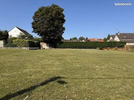 terrain 446 m² survilliers