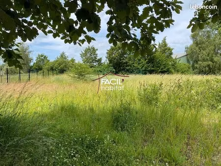 terrain 788 m² leforest