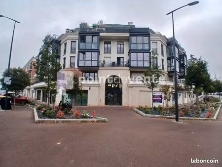 local commercial 274 m²