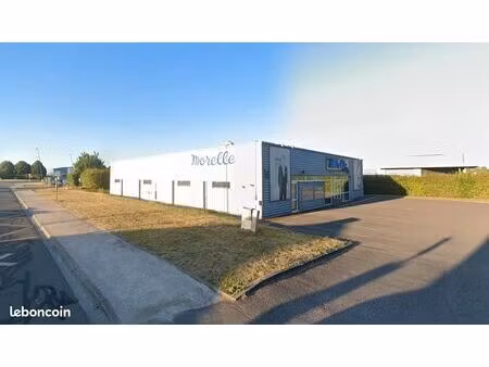 local commercial 720 m² dechy