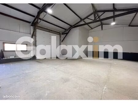 bureaux 250 m² saint-armel