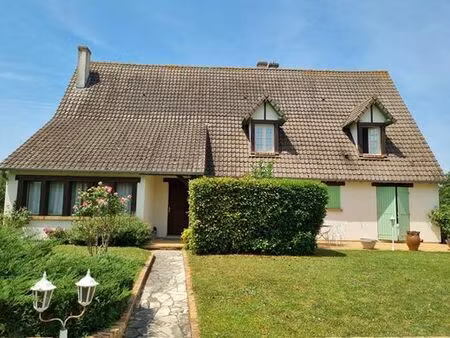 maison de luxe de 10 pièces en vente à plaimpied-givaudins  france