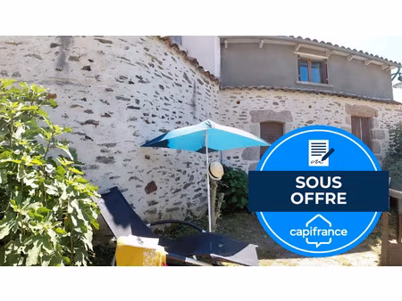 maison à vendre leynhac 4 pièce(s) 91m2 68 000€