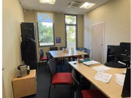 location commerce 5 pièces 160 m² à marseille 12 (13012)