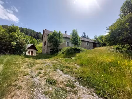 vente ferme 20 pièces 745 m² à enchastrayes (04400)  980 000 €
