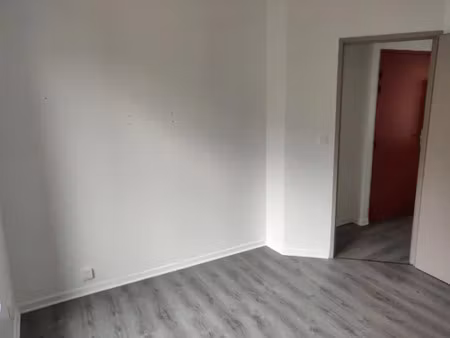 location appartement 2 pièces 30 m² à saint-quentin (02100)  425 €