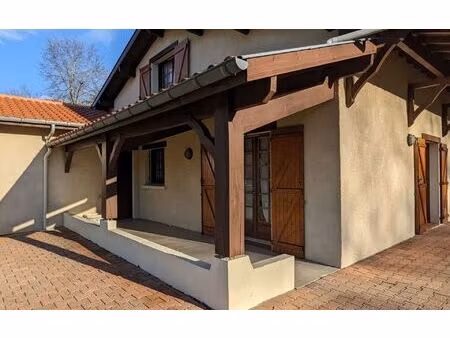 location maison  111 m² t-5 à saint-laurent-de-gosse  990 €