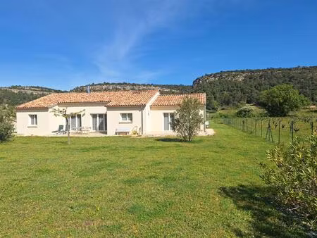 villa contemporaine composée de 2 logements chusclan