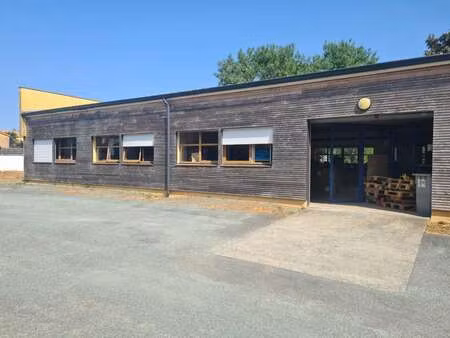 vente bureaux et commerces à saint-sulpice-le-verdon (85260) : à vendre / 779m² saint-sulp