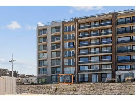 local commercial spacieux