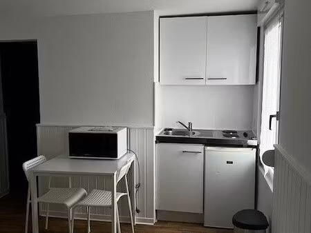 studio meublé sur village-neuf - libre de suite